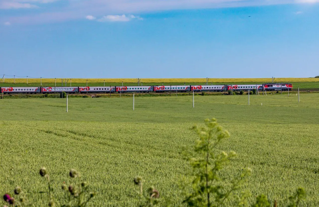 🚆 Новый турпоезд «В Долину Нарзанов» отправится из Москвы на Кавказские Минеральные Воды 15 июня
Первый рейс пройдет через (об этом написали в нашем канале в МАХ) | Сетка — социальная сеть от hh.ru