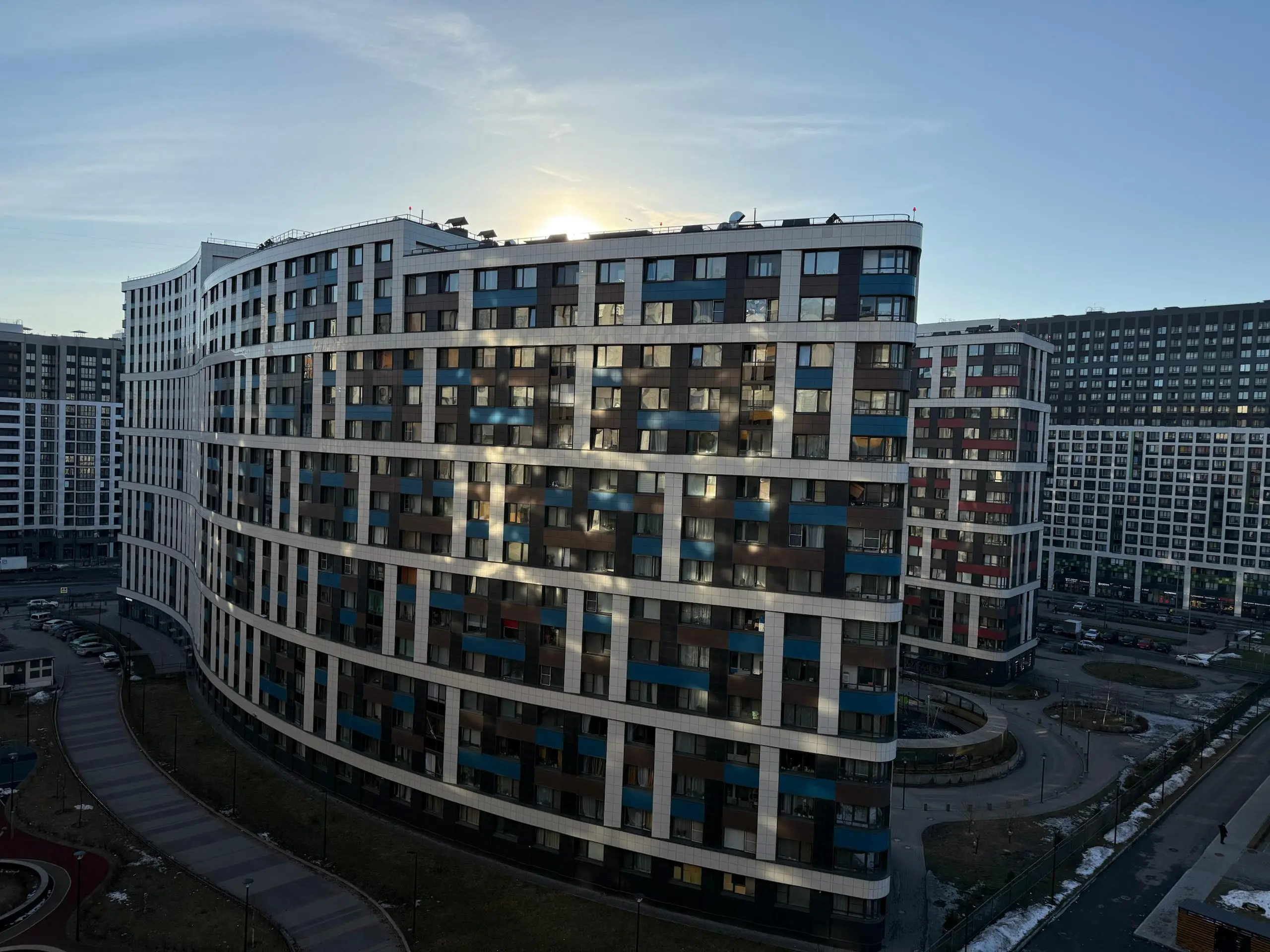 Хотите через год жить в своей евродвушке возле метро?
Не в теории.
А реально.
Вот пример | Сетка — социальная сеть от hh.ru