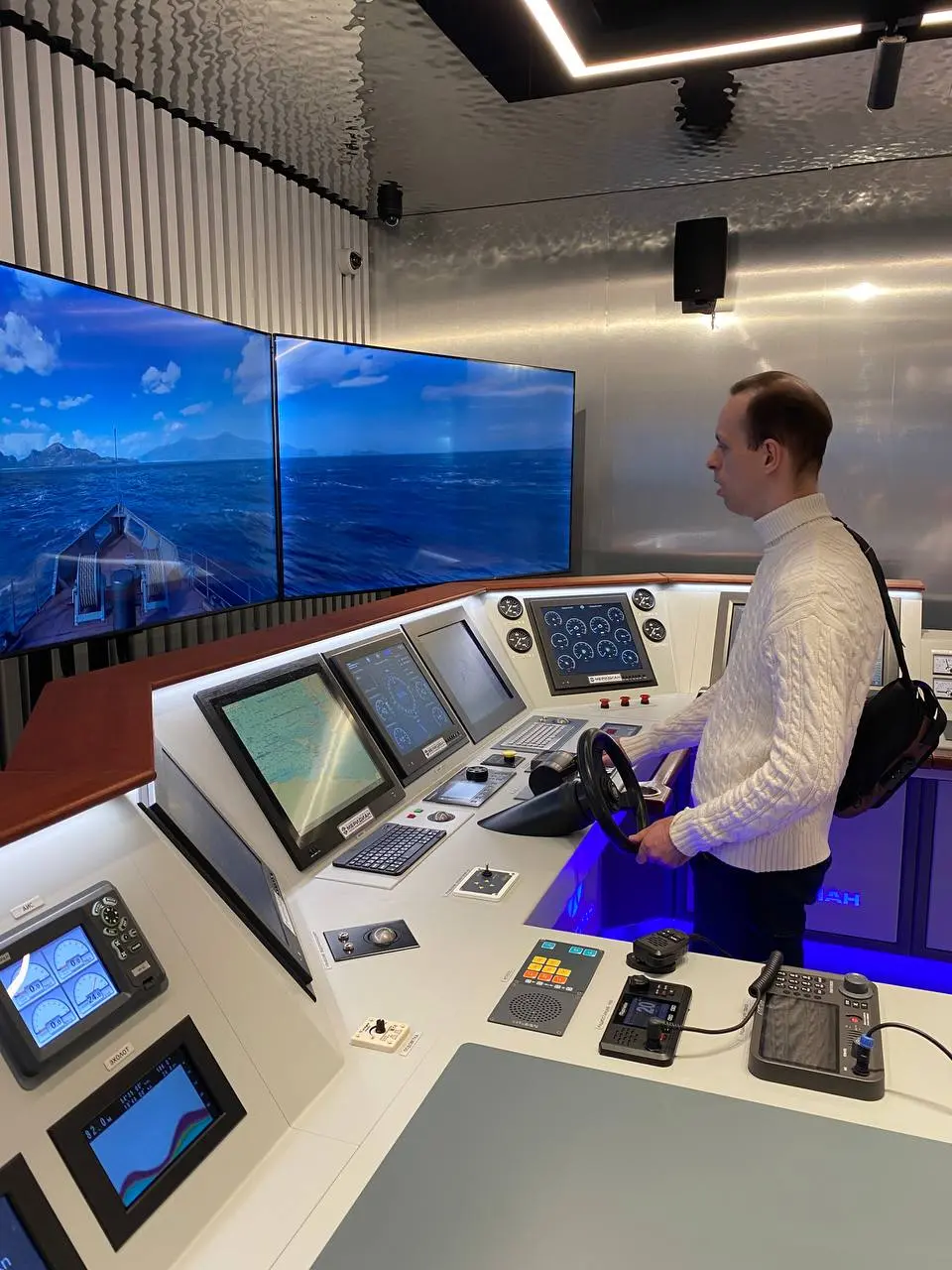 Когда у предпринимателя начинаются проблемы с деньгами, почти всегда появляется одна и та же мысль
Срочно нужно больше клиентов!!! Логика кажется железной | Сетка — социальная сеть от hh.ru