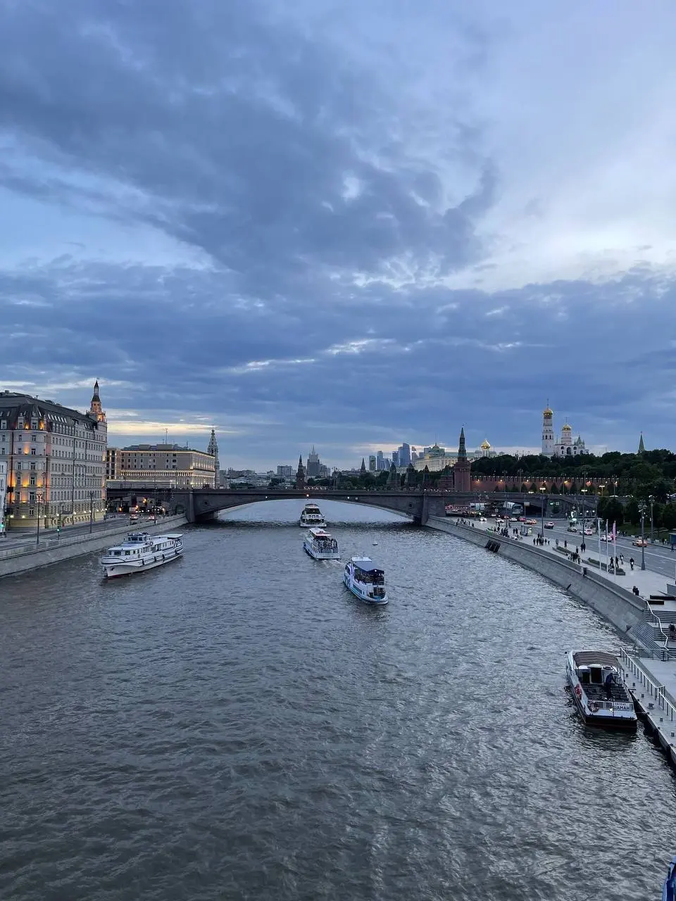 🛥️ Катание на теплоходе по Москве-реке от 99₽
📍От Лужников до Зарядья
Билеты на сайте
📍От Лужников до Сити
Билеты на сайте
📍От Сити до Зарядья
Билеты на сайте
📍От Зарядья до Сити
Билеты на сайте
▫️Цен... | Сетка — социальная сеть от hh.ru