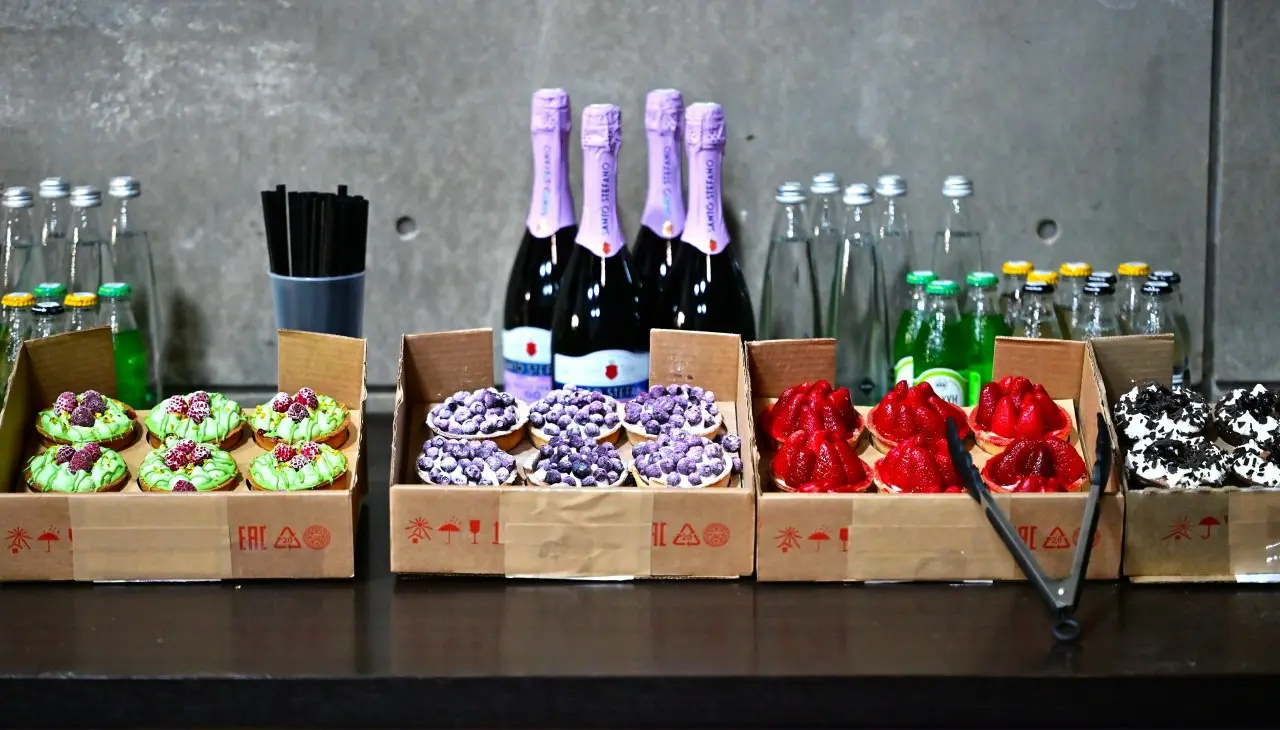 А что, если... как воскресенье встретишь, так его и проведёшь? Предлагаем встретить его вкусно и провести ярко! Вкусные снимки с арт-события #ВКУЛЬТ 2 | Сетка — социальная сеть от hh.ru