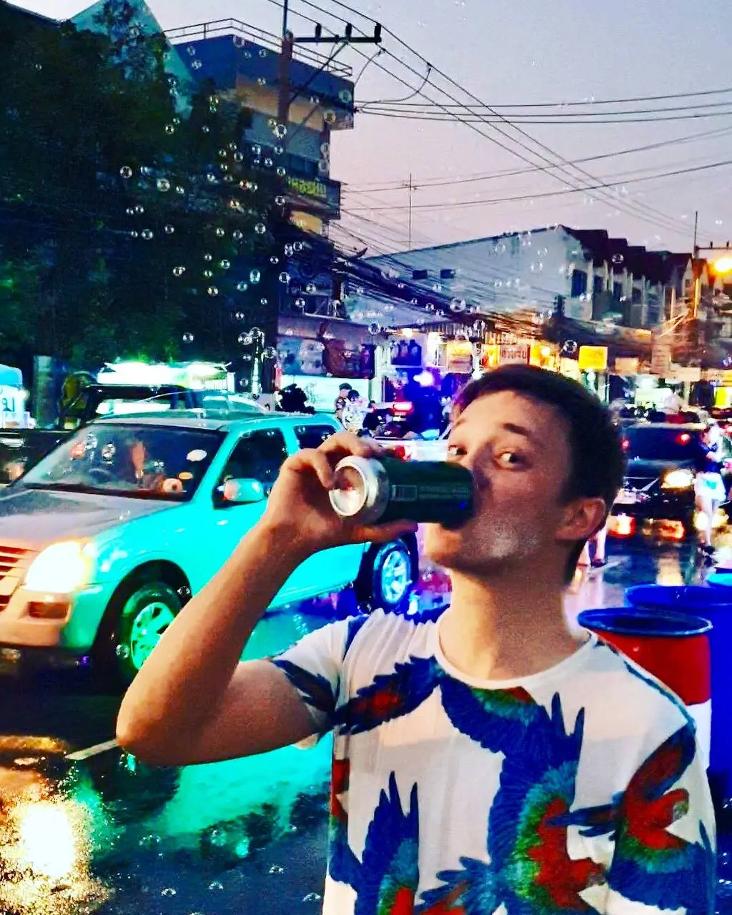 Когда я был молод, 10 лет назад, я уехал работать преподом английского в Таиланд | Сетка — социальная сеть от hh.ru