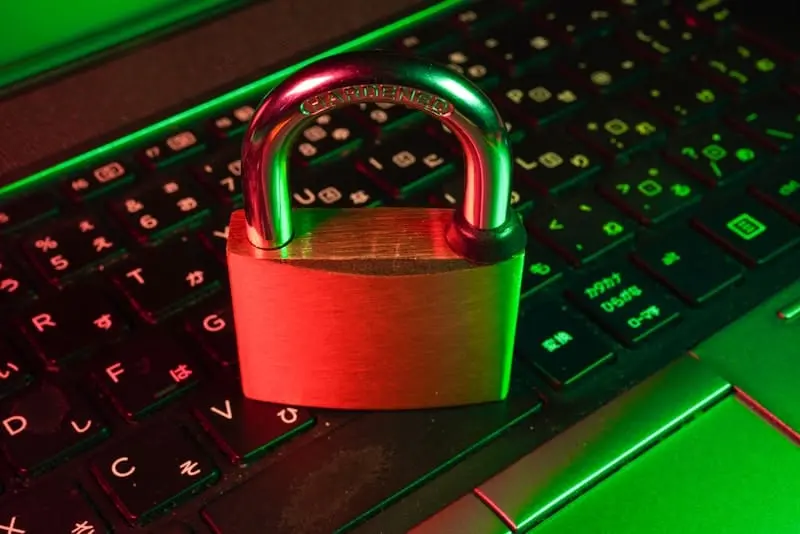🚫 Как вы живёте с блокировкой Телеграма?
VPN включается автоматически при запуске? Мучительно переключаетесь между серверами? А может, вообще махнули рукой и переехали куда-то ещё?
Честно — как оно на... | Сетка — социальная сеть от hh.ru