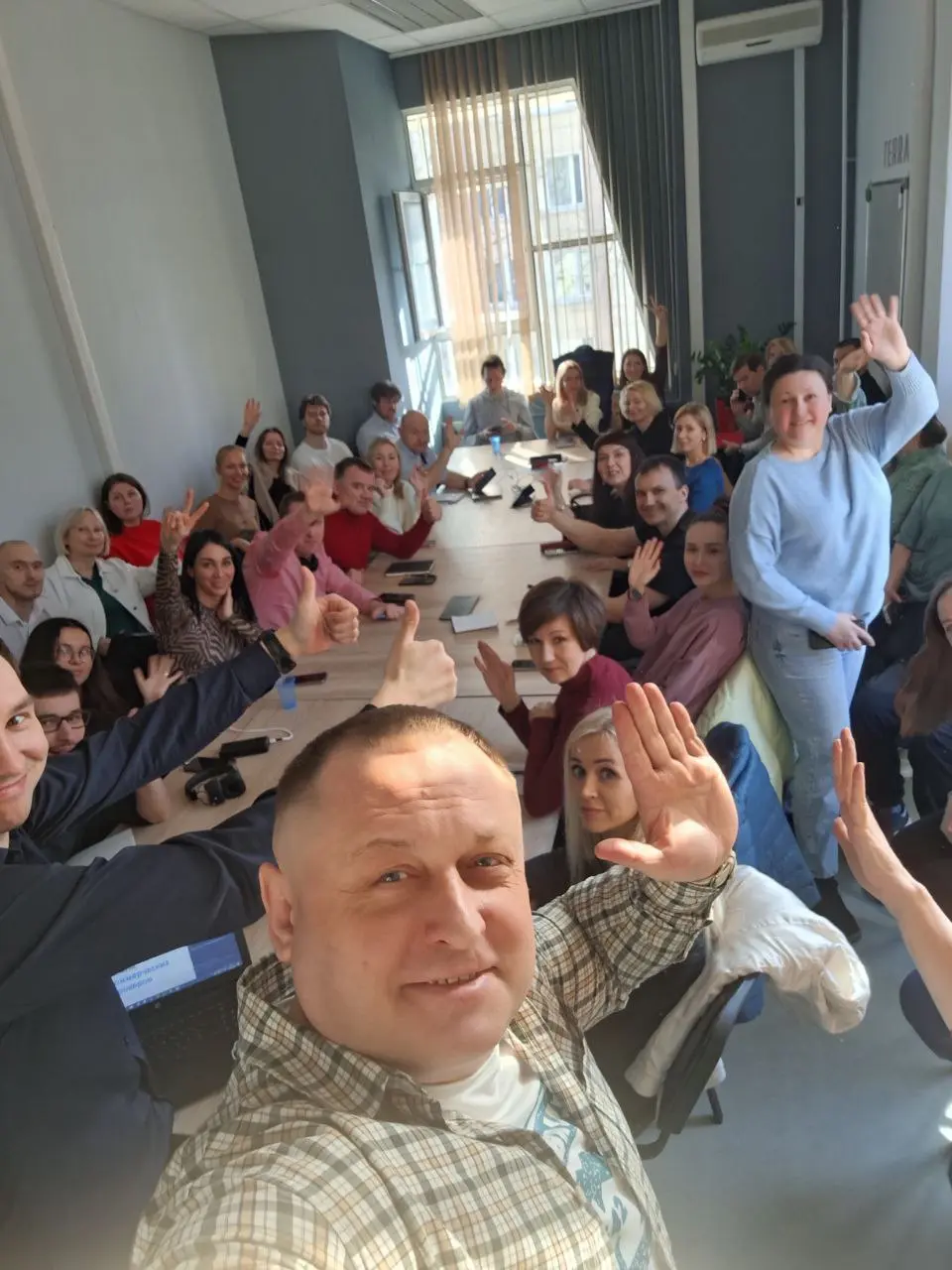 Второе занятие в Школе подготовки коммерческих брокеров! 🎉
Атмосфера была просто огонь: полный зал мотивированных участников, мощный поток энергии и интересный, насыщенный контент! Всего второе заняти... | Сетка — социальная сеть от hh.ru