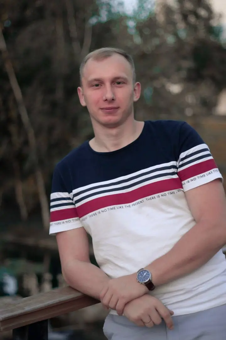 Александр Кузьменков