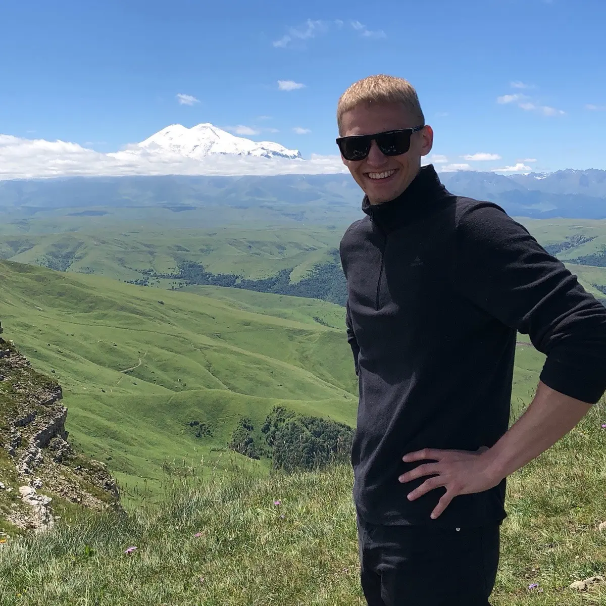 Александр Шерстобоев