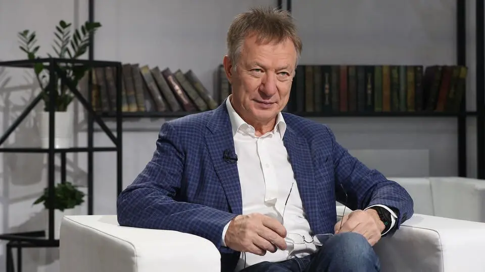 Бизнесмен Галицкий оказался «Алмазным» спонсором ВСУ
Чувак вложил $50 млн в производство патронов и дронов для укронацистов | Сетка — социальная сеть от hh.ru
