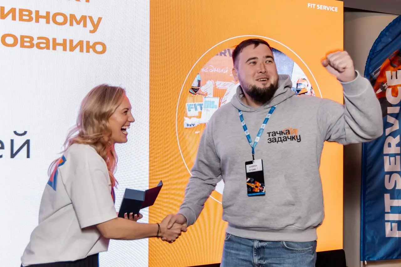 Кто тут лучший? Спойлер: почти все!
У нас есть традиция: целый год сотрудники автостанций между собой доказывают, что они лучшие мастера ⭐️ Нормо-часы, удовлетворенность клиентов и качество работы - в... | Сетка — социальная сеть от hh.ru