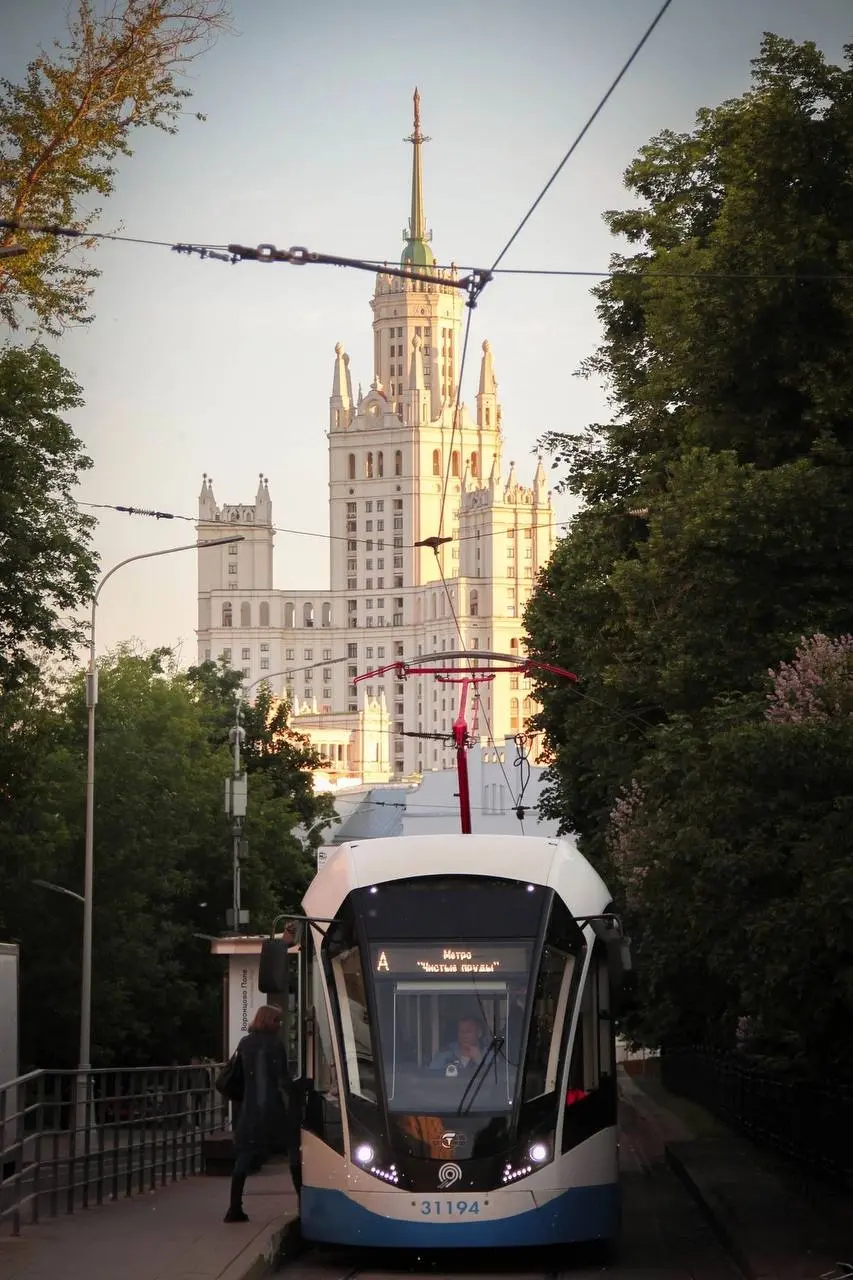 🚃 Бесплатные аудиоэкскурсии из окна трамвая
Вы можете выбрать маршрут, подключить наушники и разглядывать улицы из окна под истории о городе
Доступны на направлениях:
📍39 Университет - Чистые пруды
📍7... | Сетка — социальная сеть от hh.ru