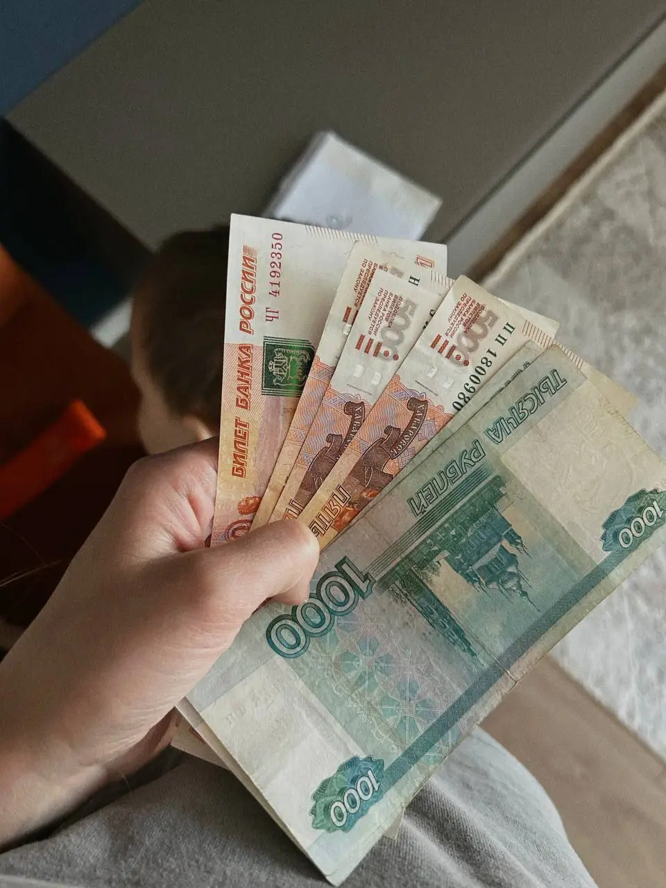 СКОЛЬКО МОЖНО ЗАРАБОТАТЬ НА НЕЙРОСЕТИ?💰
На самом деле очень много, главное понимать принципы работы, как правильно составлять и использовать промты | Сетка — социальная сеть от hh.ru
