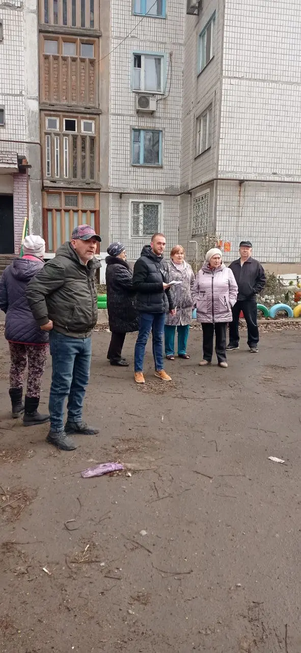 🗓Сегодня, 17 марта 2026 года, по поручению Главы Республики Дениса Пушилина активист района Валентин Марков провел встречу с жителями по адресу: ул. Валентины Терешковой, 17а | Сетка — социальная сеть от hh.ru