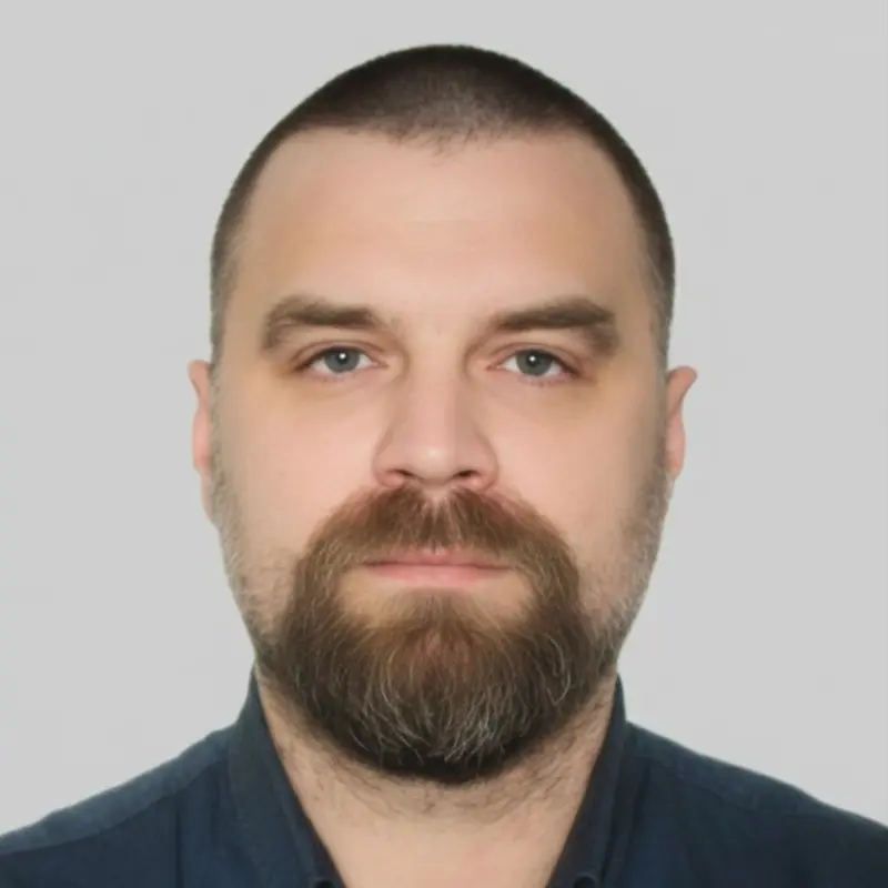 Илья Холинов | Сетка — социальная сеть от hh.ru