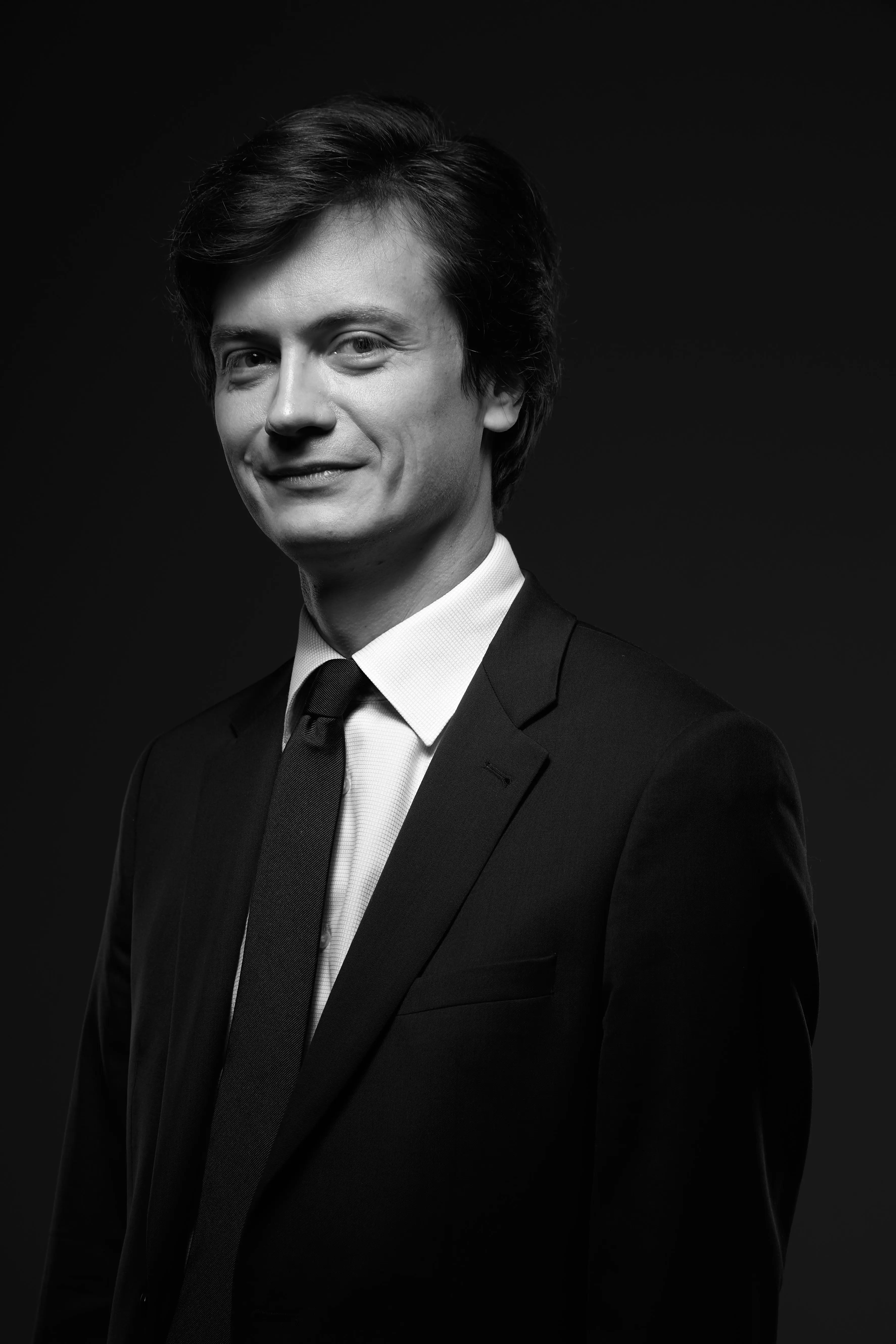 Александр Ужгинцев
