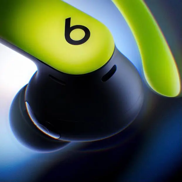 beats представили наушники Powerbeats Pro 2 Nike Special Edition
Наушники имеют два логотипа: Nike – на правом наушнике, и beats – на левом наушнике. В остальном это обычные Powerbeats Pro 2 | Сетка — социальная сеть от hh.ru