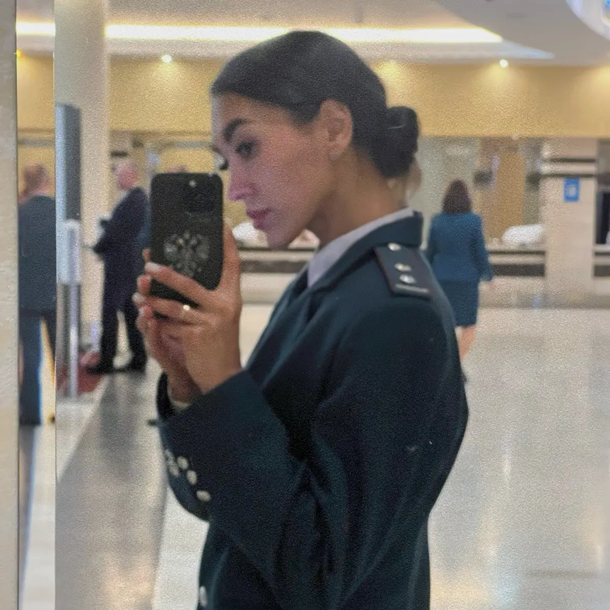 Элина Ханова | Сетка — социальная сеть от hh.ru