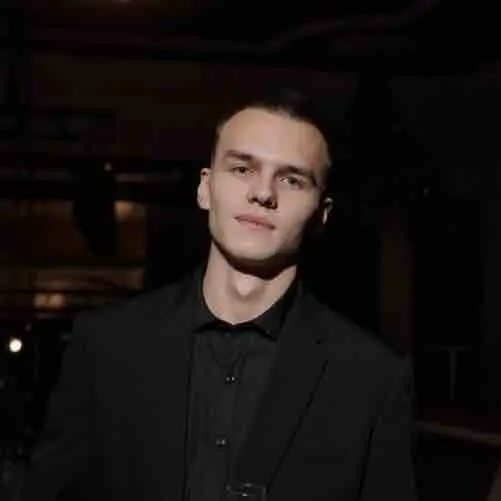Александр Коваленко