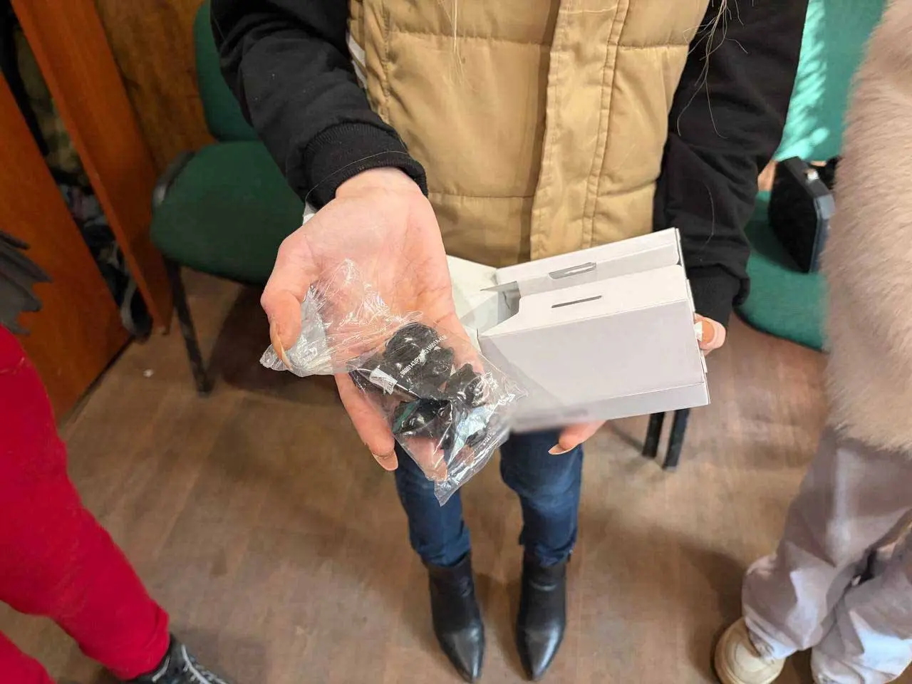 В Донецке задержали наркосбытчиц
В Калининском районе Донецка полицейские задержали двух горожанок, подозреваемых в сбыте наркотических средств | Сетка — социальная сеть от hh.ru