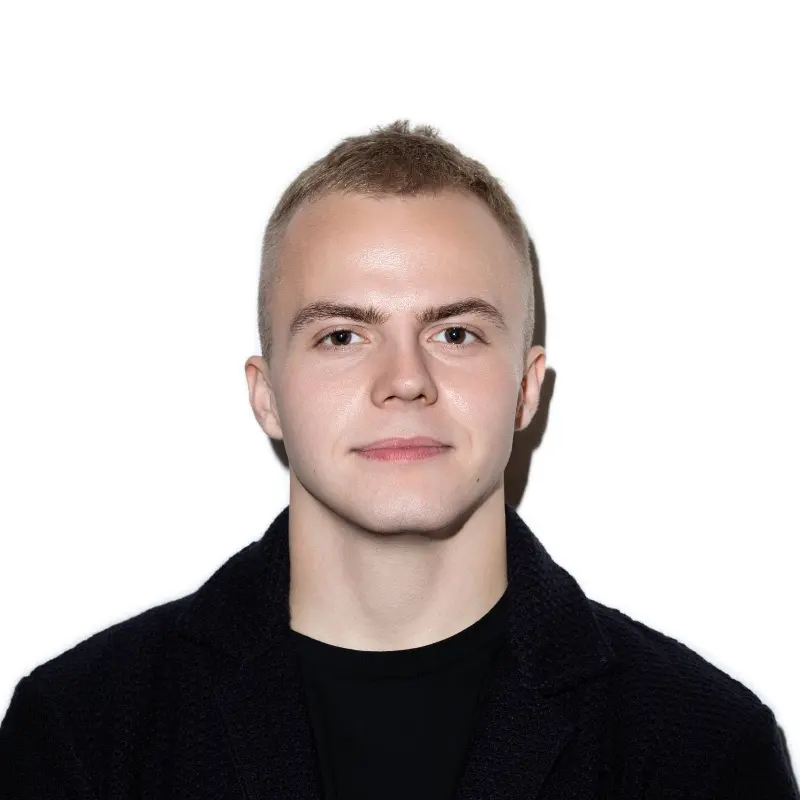 Владислав Иванов
