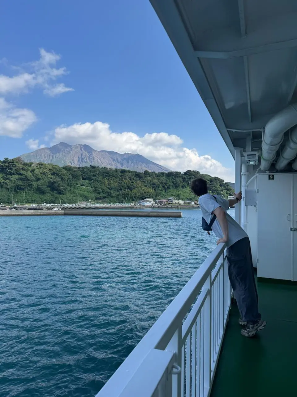 🇯🇵Кагосима
Не только синкансенами едины, на юг Японии можно добраться многими способами: паром, самолёт, электрички, скоростные поезда | Сетка — социальная сеть от hh.ru