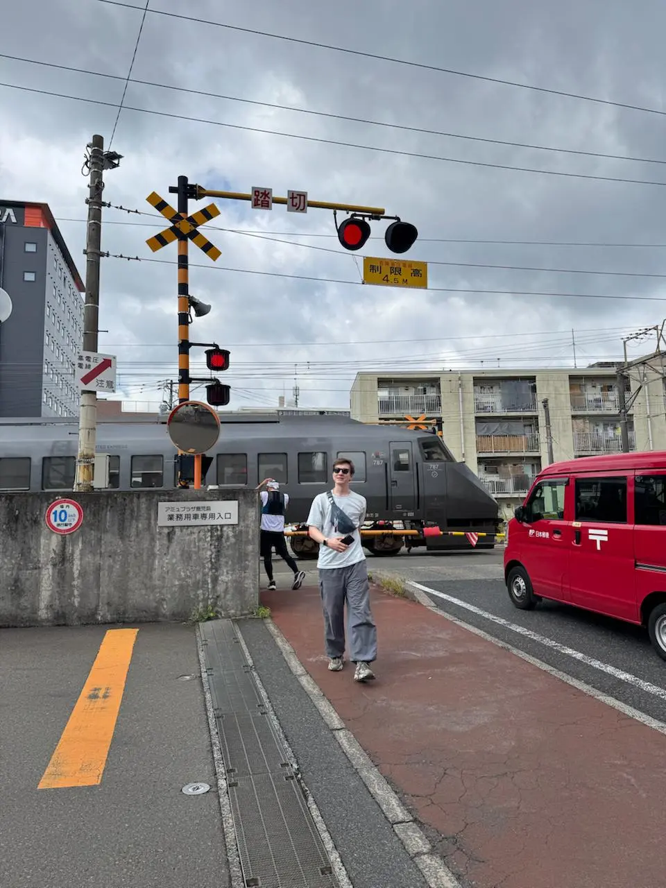 🇯🇵Кагосима
Не только синкансенами едины, на юг Японии можно добраться многими способами: паром, самолёт, электрички, скоростные поезда | Сетка — социальная сеть от hh.ru