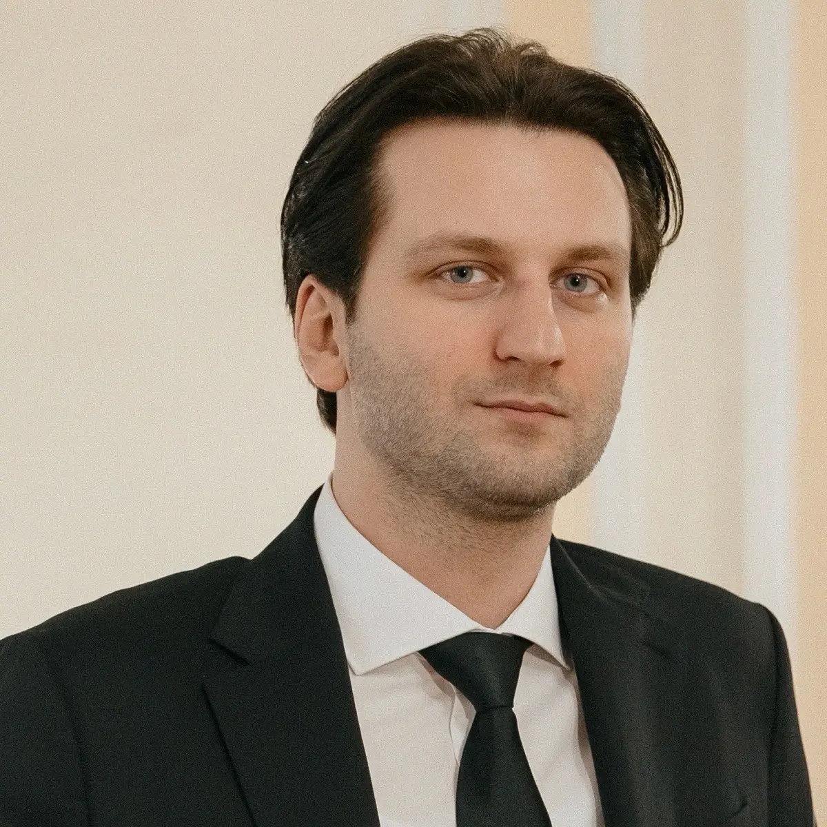 Леон Ласурия | Сетка — социальная сеть от hh.ru