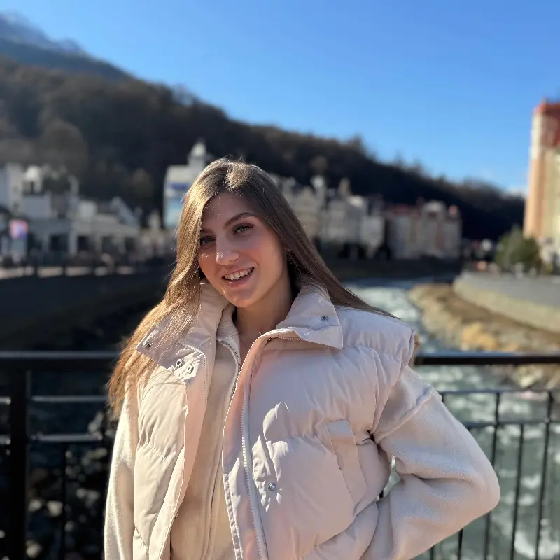Элиана Апоян