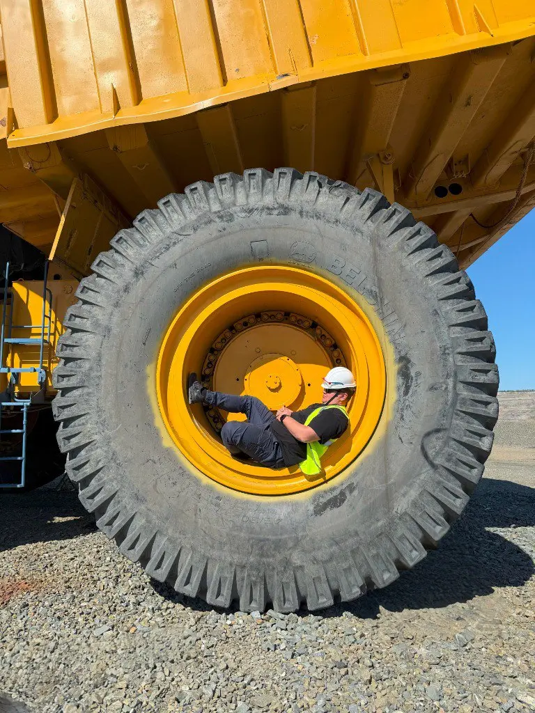 Зачем руководителям экскурсии на заводы, а не поездки на кон | Сетка — социальная сеть от hh.ru