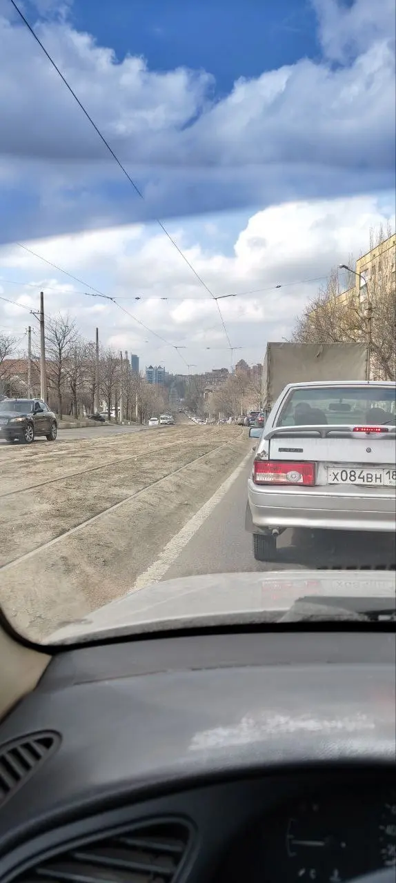 Дзержинскогоделают дорогу, движение затруднено | Сетка — социальная сеть от hh.ru