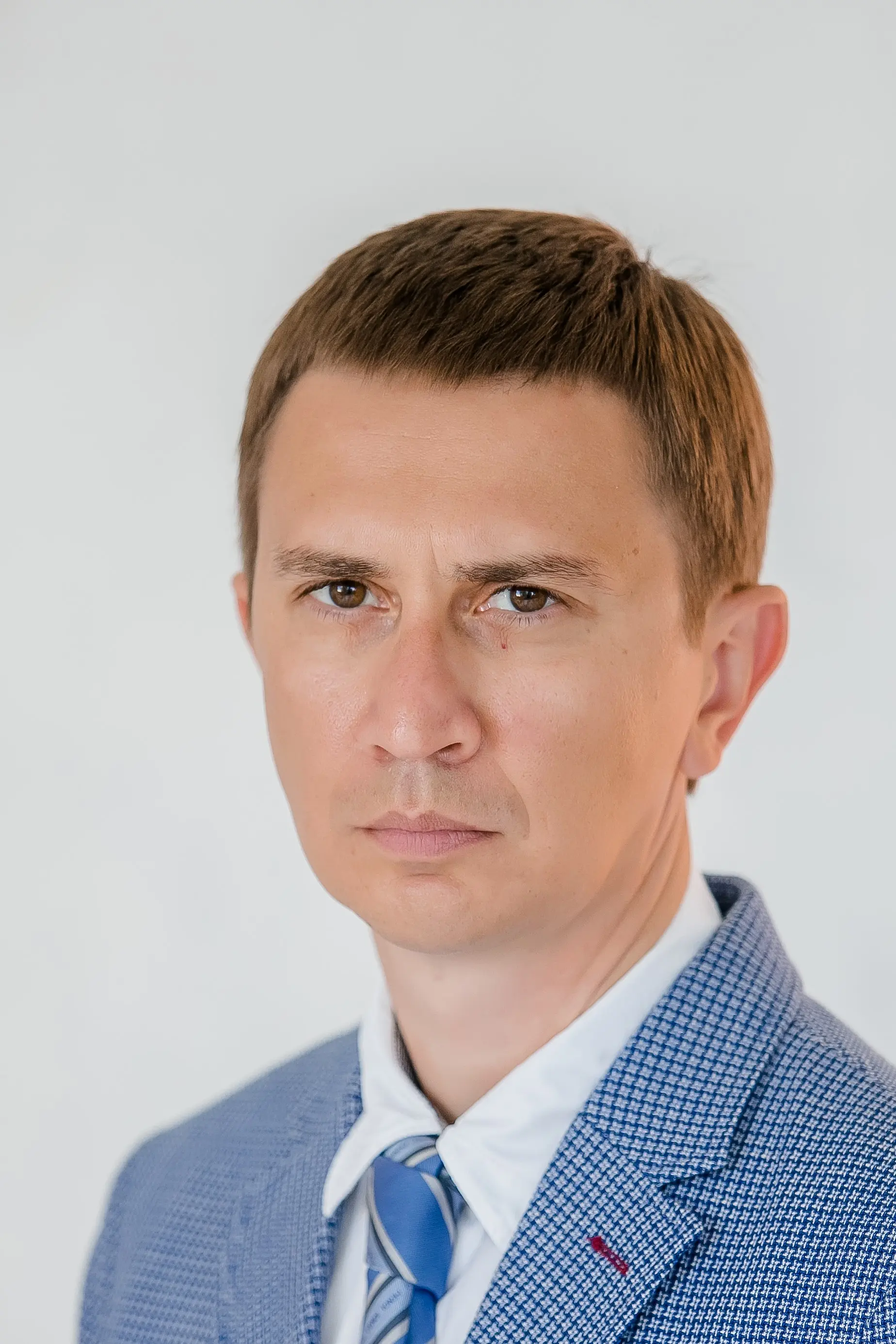 Анатолий Озернов