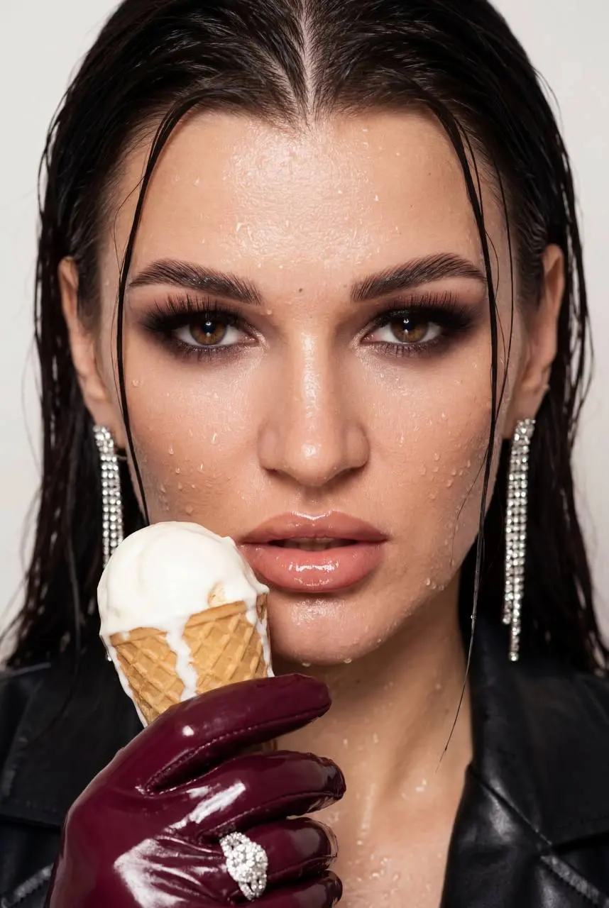 Я знаю , как опубликовать одновременно в 8 социальных сетях 50+ единиц контента до того , как растает мороженое 😎
Это магия механизма «Клиент - завод»
Что вы получаете:
-Поток заявок, а не просто лайк... | Сетка — социальная сеть от hh.ru