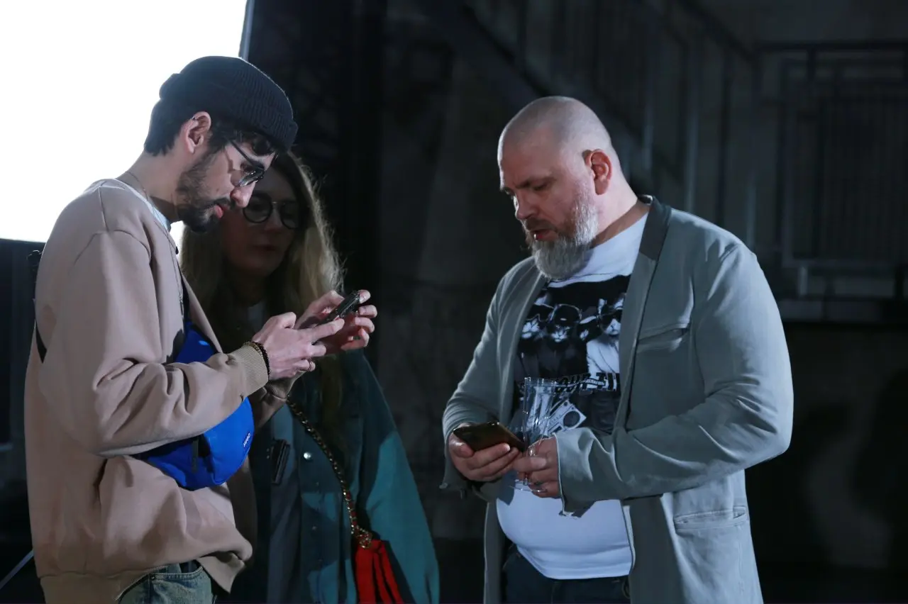 Спасибо нашим гостям, которые искренне вовлечены в процесс, активно голосуют, полны вопросов и готовы делиться впечатлениями - мы безмерно ценим, что у Вас находятся добрые слова и для наших участнико... | Сетка — социальная сеть от hh.ru