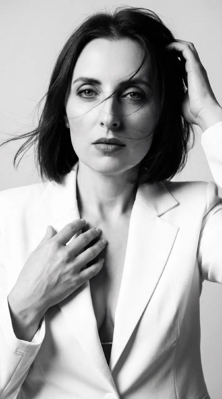 Есть только сейчас
Сейчас время, когда слово «потом» начинает звучать как какая-то странная фантазия | Сетка — социальная сеть от hh.ru