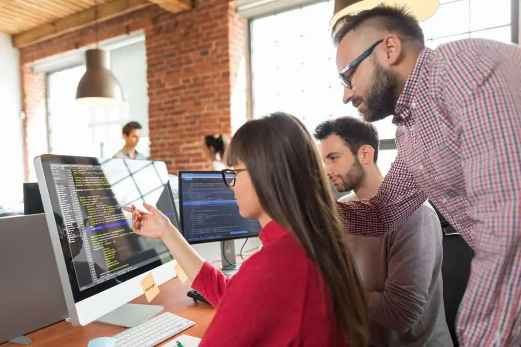 DST Global и Λ-Универсум представили SemanticDB | Сетка — социальная сеть от hh.ru