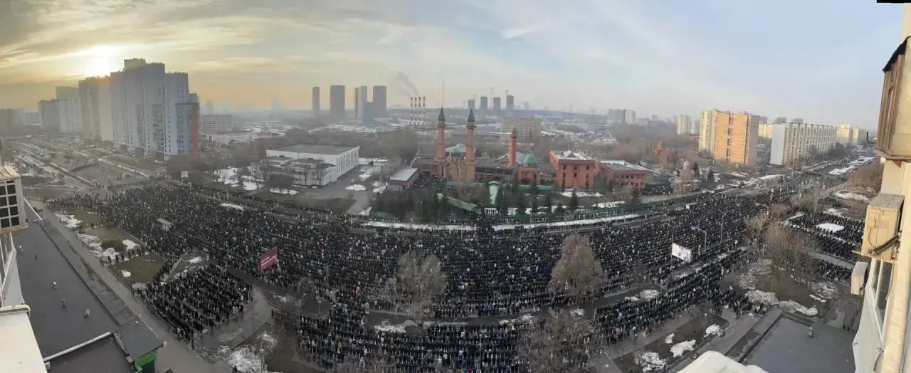 Из-за празднования окончания Рамадана в Москве перекрыли часть проспекта Мира | Сетка — социальная сеть от hh.ru
