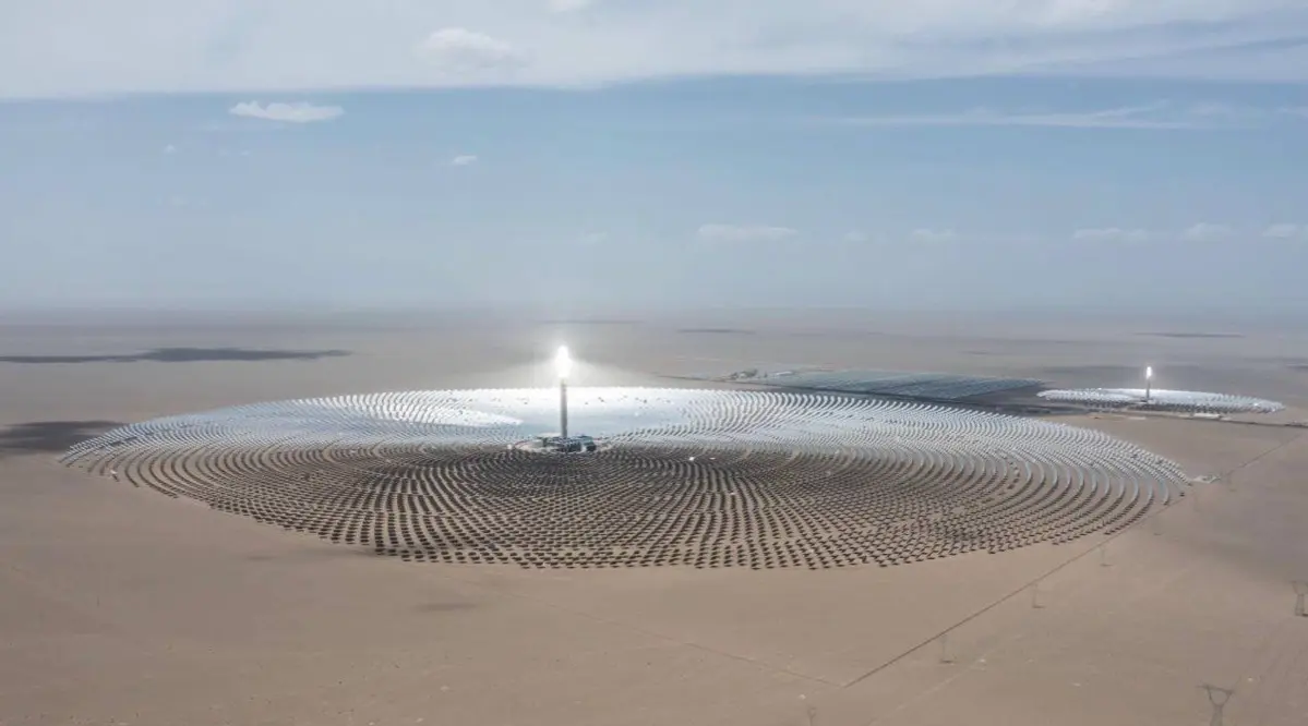 ☀️ Первая в мире солнечную станцию с двумя башнями в Китае | Сетка — социальная сеть от hh.ru