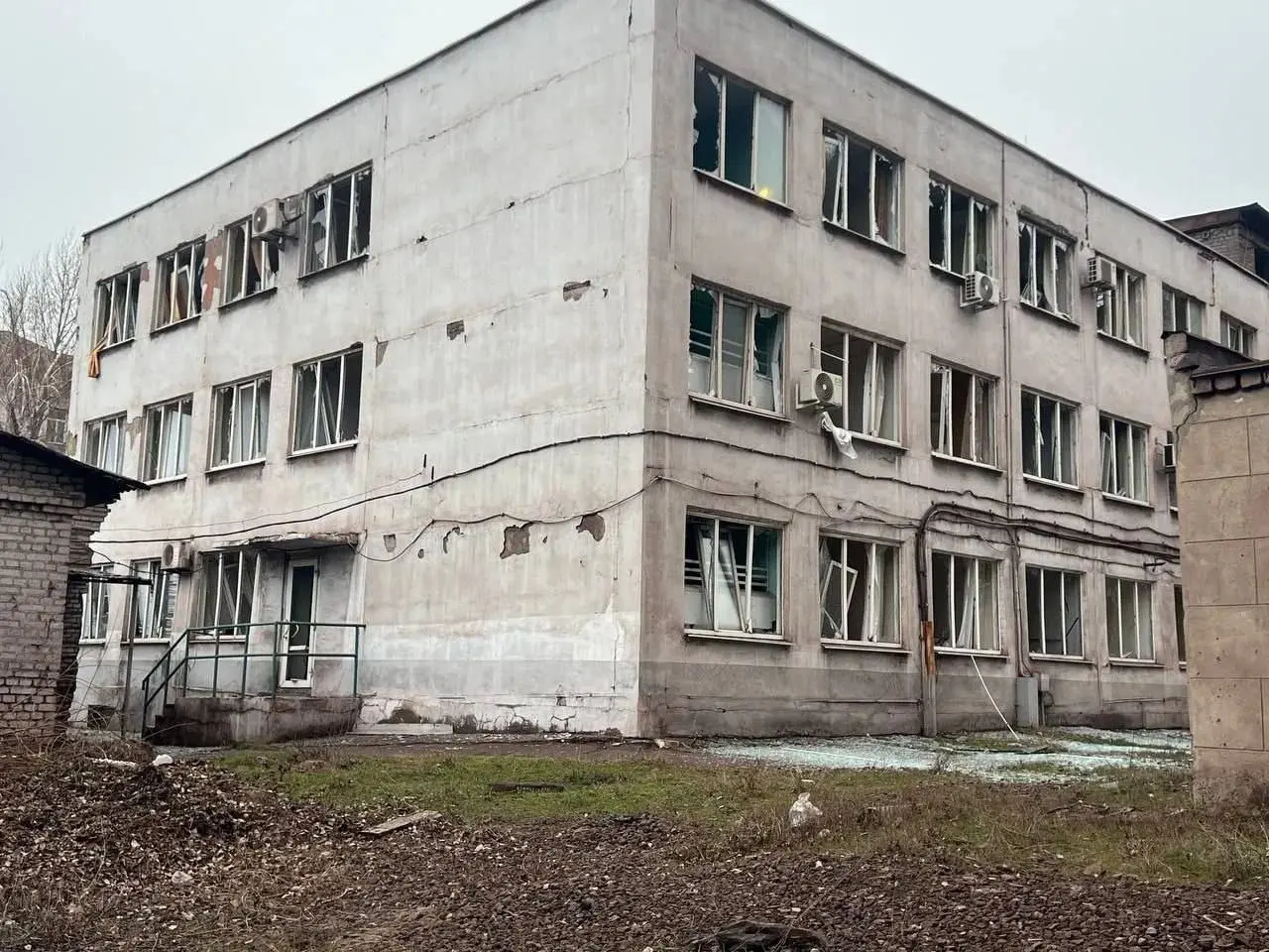 Последствия атаки БПЛА в Алчевске (ЛНР) | Сетка — социальная сеть от hh.ru