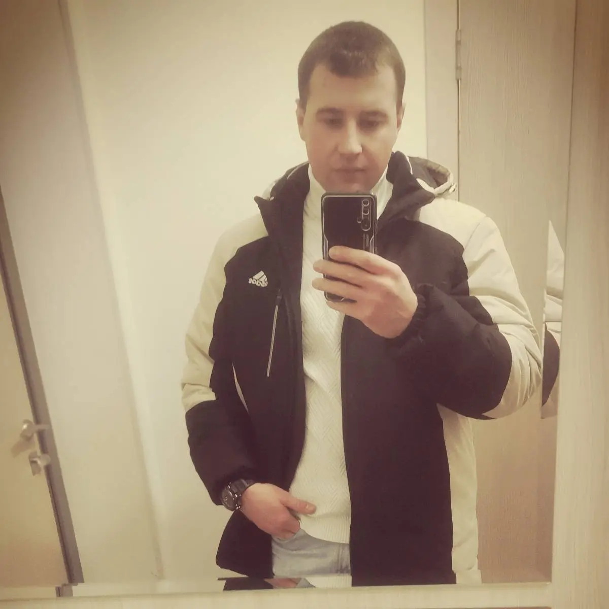 Анатолий Мак