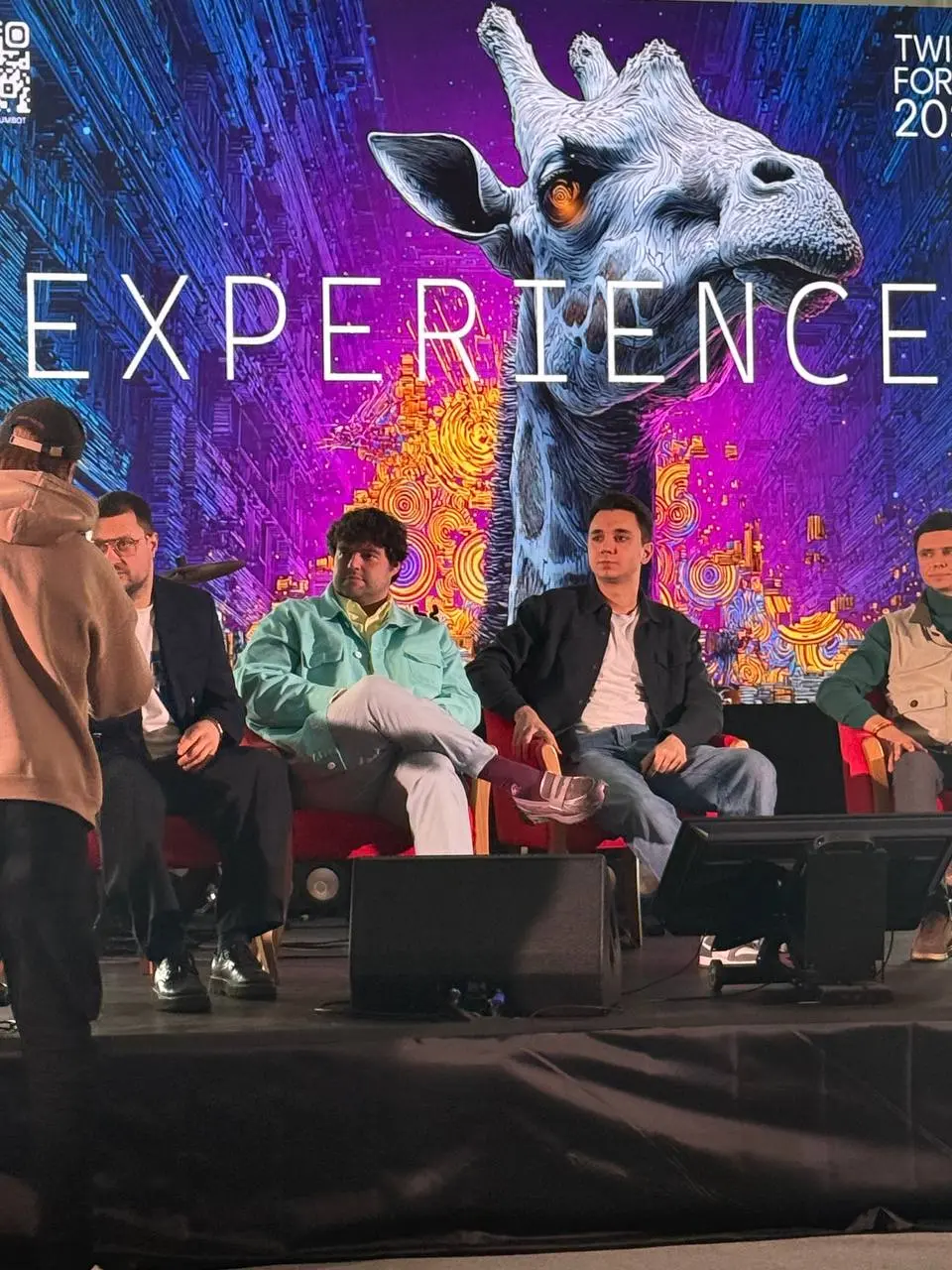 Все агентства группы TWIGA поделены всего на два блока - Media и Experience, а вот IT вынесли за контур коммуникационной группы. | Сетка — социальная сеть от hh.ru