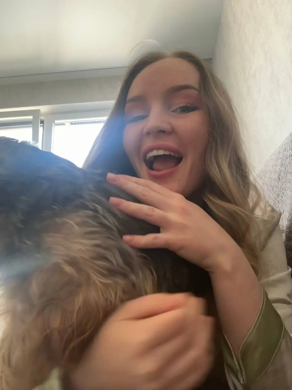 Доброе утро! Любуюсь этой рыжей мордашкой 🥰
Это пёс, на лечение которого мы потратили около 1 | Сетка — социальная сеть от hh.ru