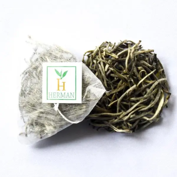 Наткнулся в очередной раз на ланкийский проект Herman Tea, который торгует чаем в коробках, похожих то ли на книги, то ли на коробки с дисками. И флагманским чаем которого является Virgin White Tea | Сетка — социальная сеть от hh.ru