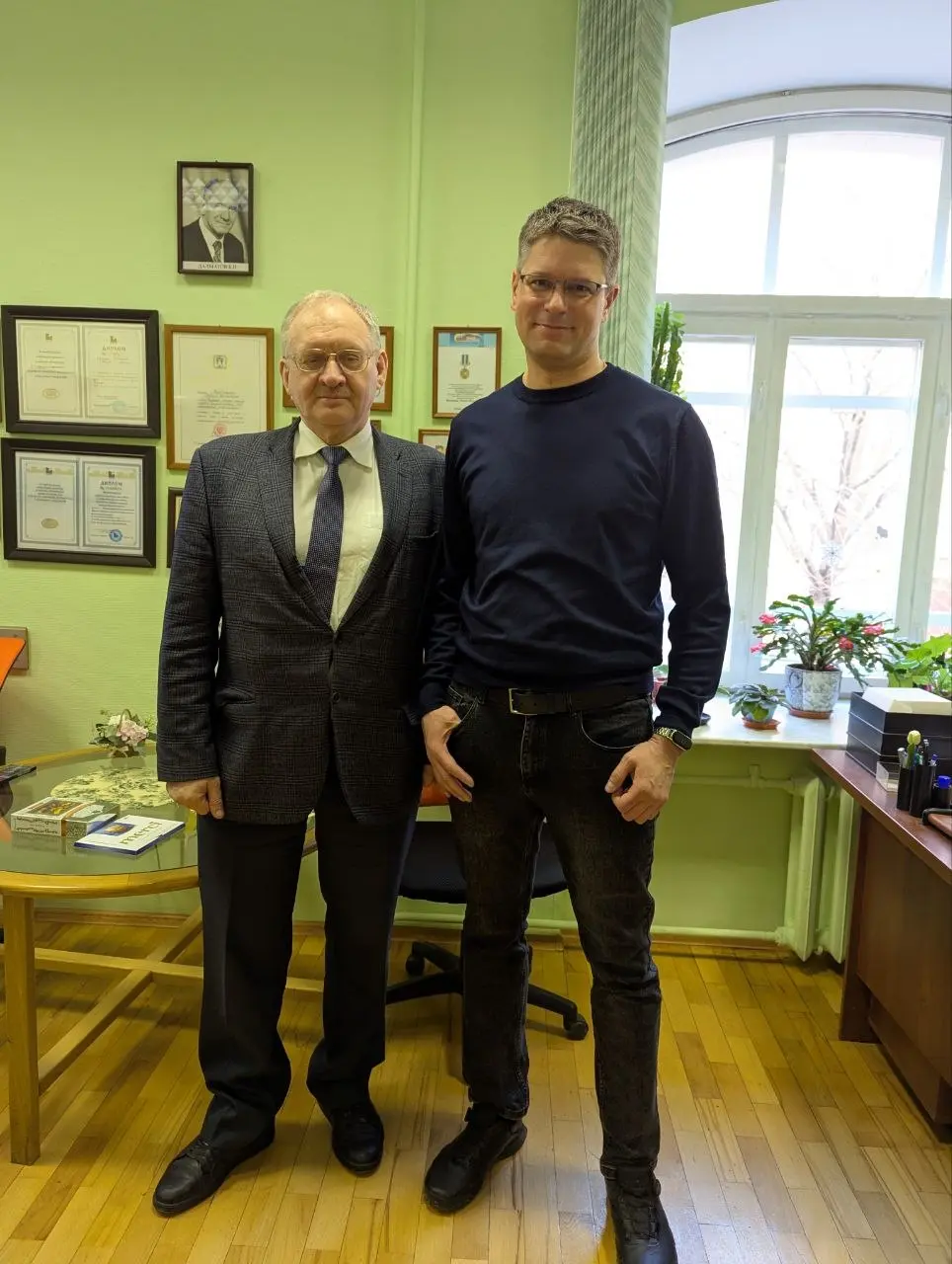 ✅Не для галочки
Учиться стоит так, чтобы через годы можно было вернуться к своим преподавателям — не с формальным вопросом, а с настоящим диалогом.
Чтобы тебе были рады | Сетка — социальная сеть от hh.ru