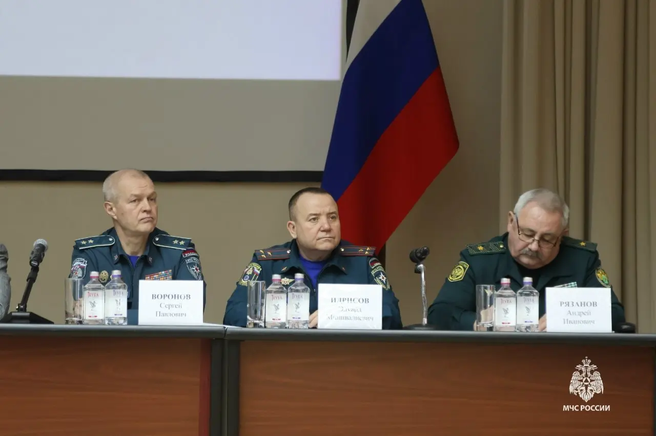 Фоторепортаж и видеонарезка со вчерашней конференции во ВНИИПО МЧС России про обязательное и добровольное подтверждение соответствия в области пожарной безопасности 📸
Еще больше фото тут: https://vk | Сетка — социальная сеть от hh.ru