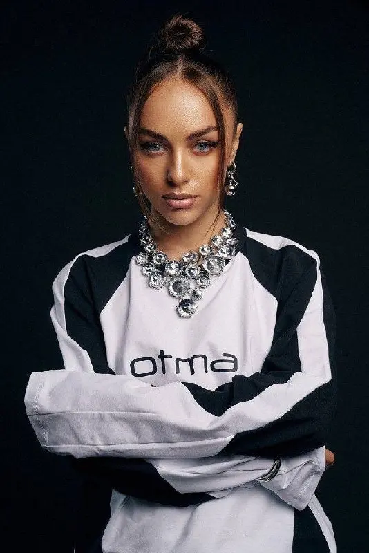 🎶Бесплатный концерт Мари Краймбрери и Akmal, автограф-сессии, мастер-классы на форуме колледжей в Гостином Дворе
21-24 марта
В программе:
📌Автограф-сессии с: Аней Покров, Ильей Авербухом, Алиной Загит... | Сетка — социальная сеть от hh.ru