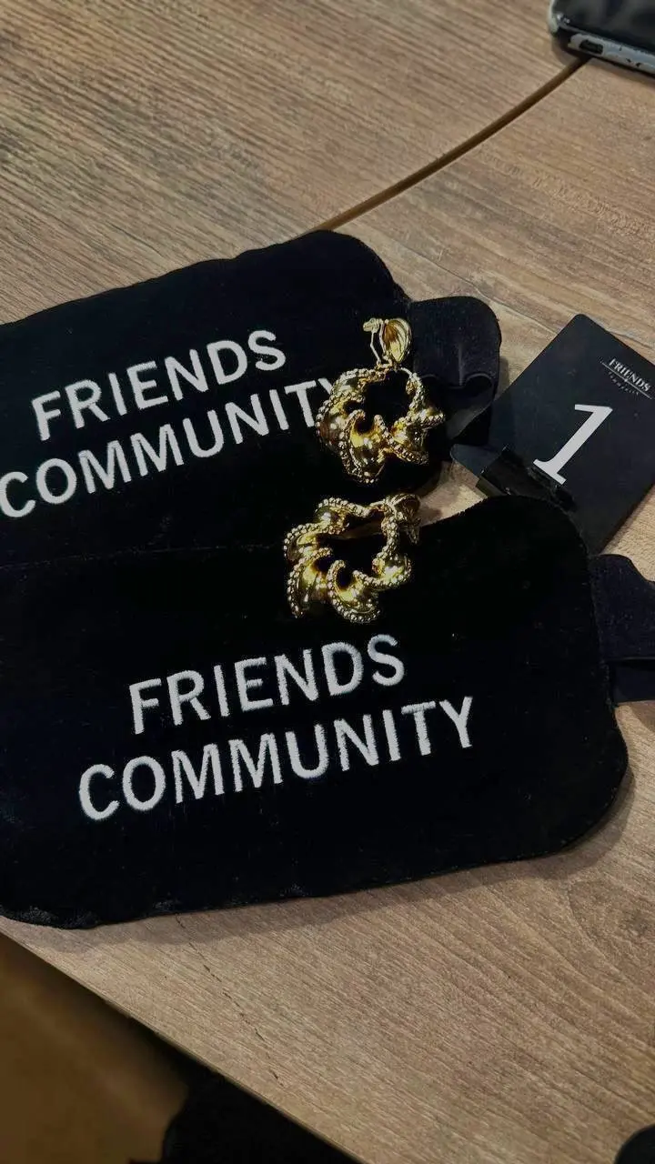 Мафия с Friends – это….
🟧 прийти первый раз и забрать призовое место
😍 – жду новый анонс мафии, скучаю по ней!
🔥 – жду тепло и мафию на веранде | Сетка — социальная сеть от hh.ru