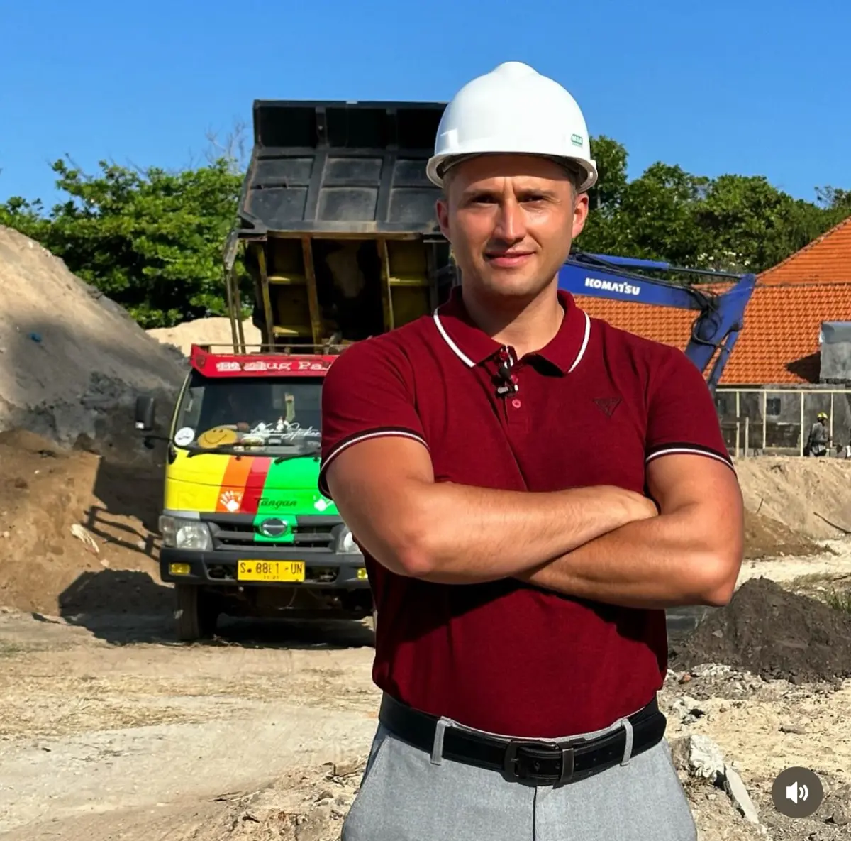 Real growth doesn’t come from ideas.
It comes from what you build — inside your business and around your team.
Structure in your office creates clarity.
Processes in your operations create consistency | Сетка — социальная сеть от hh.ru