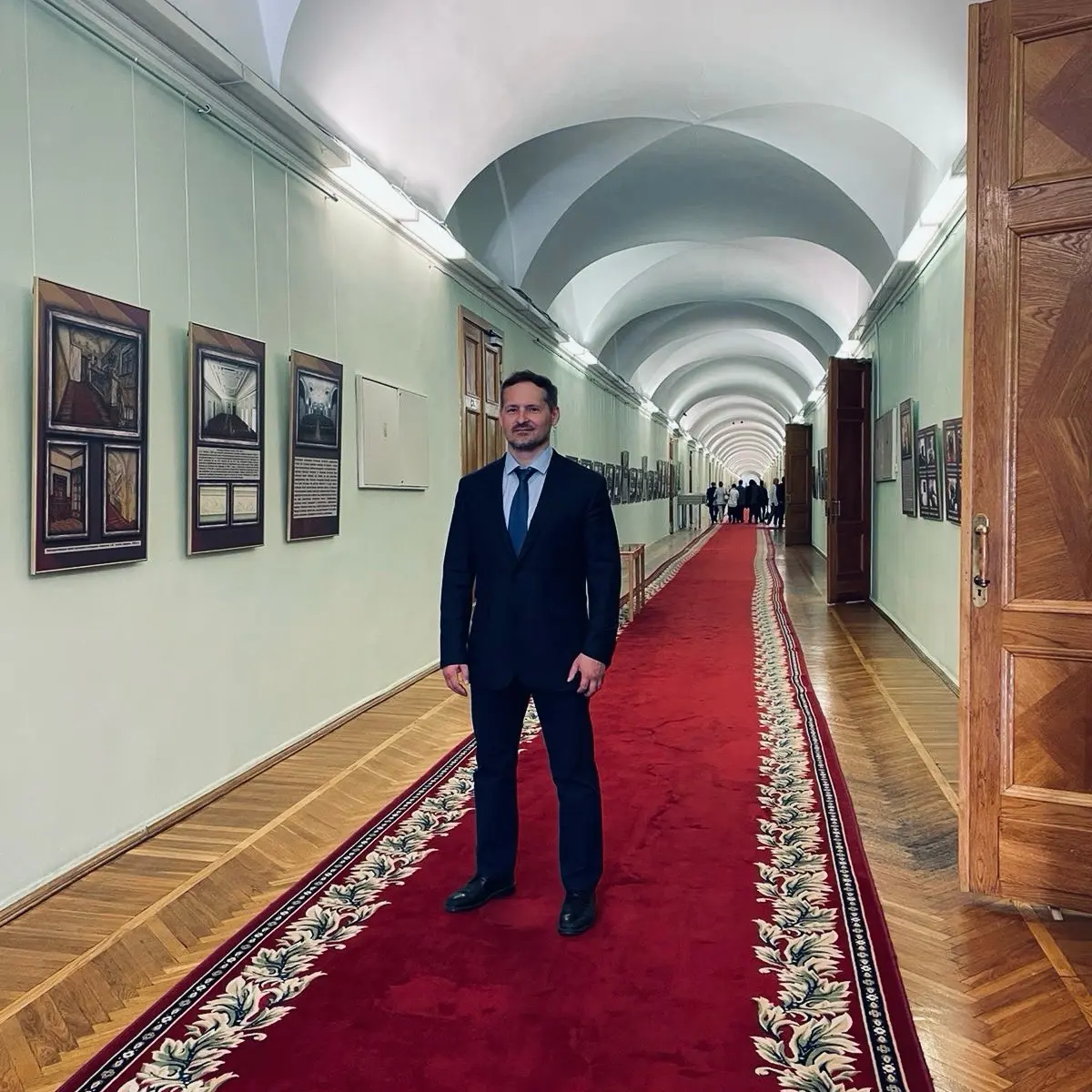 Сергей Валяев | Сетка — социальная сеть от hh.ru