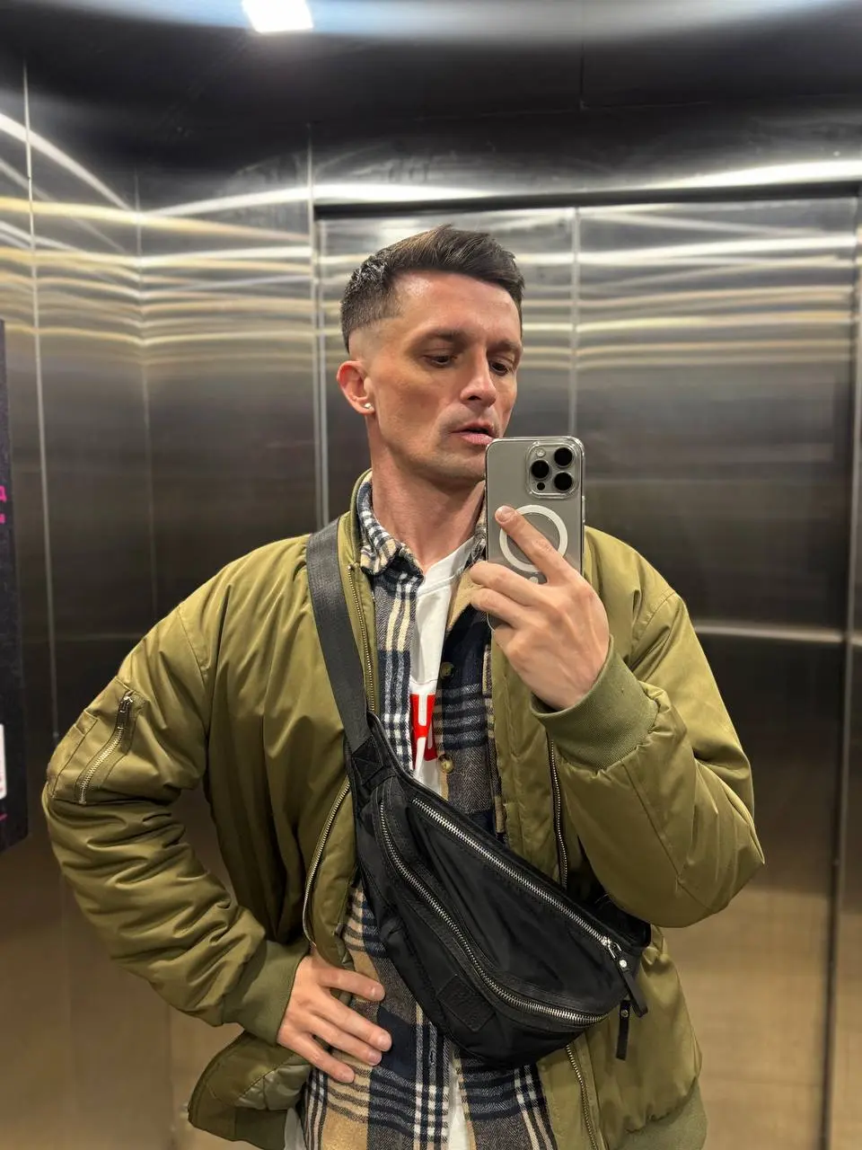 Продюсер вышел в город 🏙️
Люблю когда на улице тепло | Сетка — социальная сеть от hh.ru
