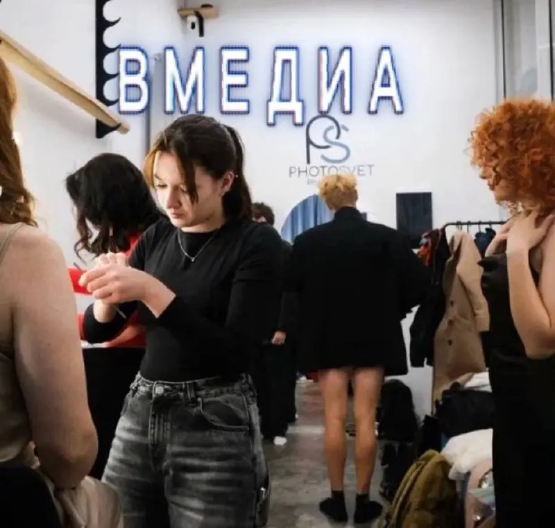 Обо мне ❤️‍🔥
Продюсер контента для брендов и продюсер кино.
В декабре 2025 года я создала свой продюсерский центр — «Контент есть»
🎬💥Где мы проявляем компании и личности в медиа | Сетка — социальная сеть от hh.ru
