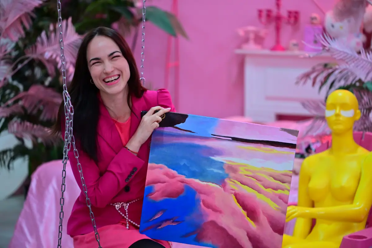 Устроим art-weekend! В арт-выходной отправимся за хорошим настроением на вечеринку #ROZOVO! Нашему Искусству достались непростые времена, но бывали вызовы и раньше - Искусство с ними справлялось и спр... | Сетка — социальная сеть от hh.ru