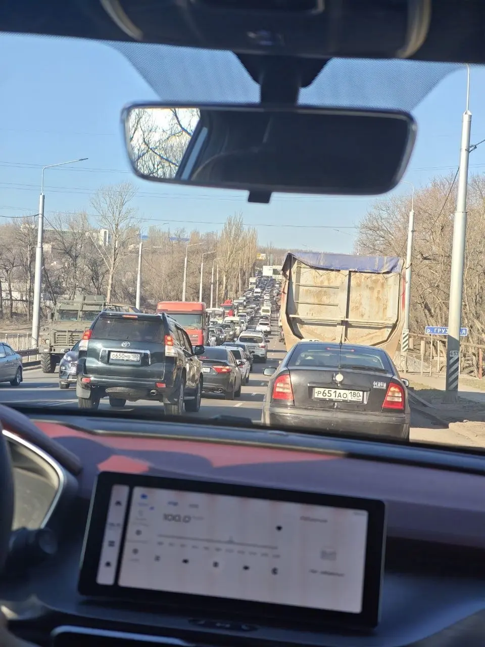 Пробка в районе Батова в обе стороны | Сетка — социальная сеть от hh.ru